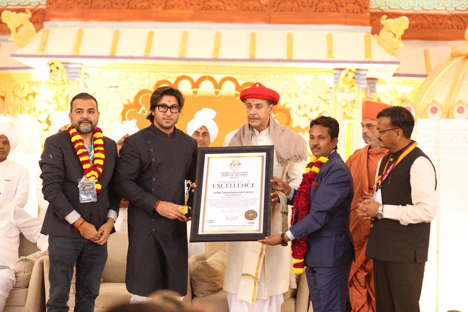 Jetalpur Swaminarayan Temple Honoured by Global Excellence Book of Records Shree Swaminarayan Temple, Jetalpur, Ahmedabad;